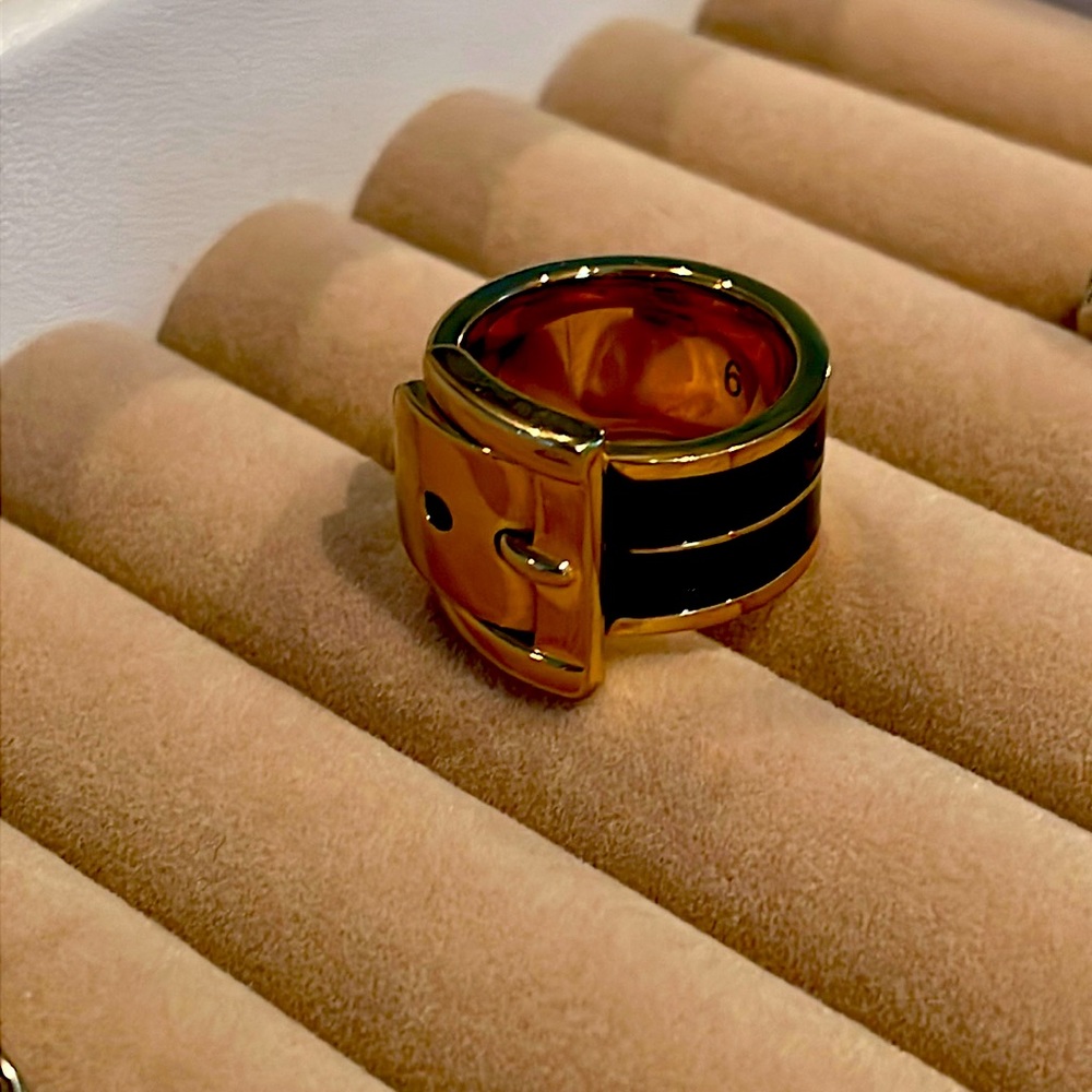 Michael Kors buckle ring size 6